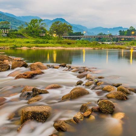 Pura Nakhon Hotel Накхонситхаммарат Экстерьер фото