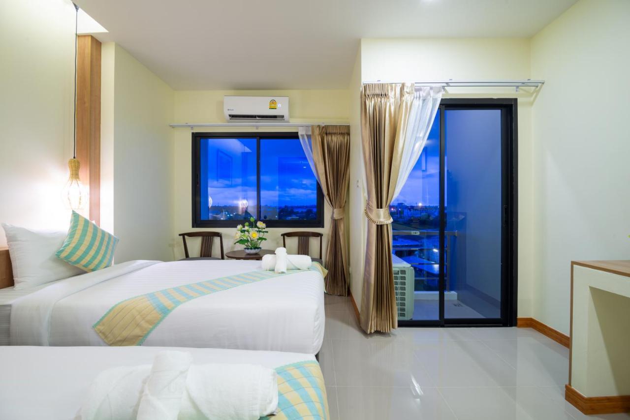 Pura Nakhon Hotel Накхонситхаммарат Экстерьер фото