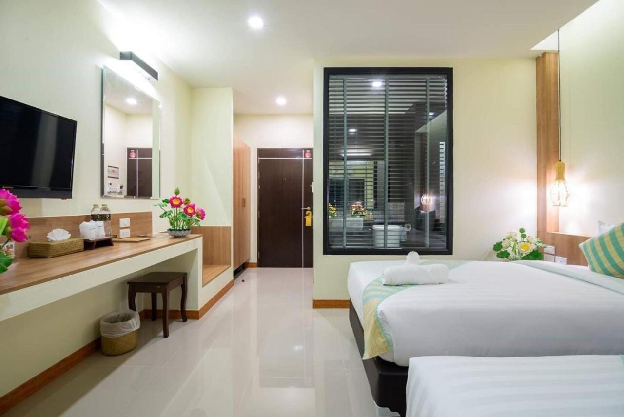Pura Nakhon Hotel Накхонситхаммарат Экстерьер фото