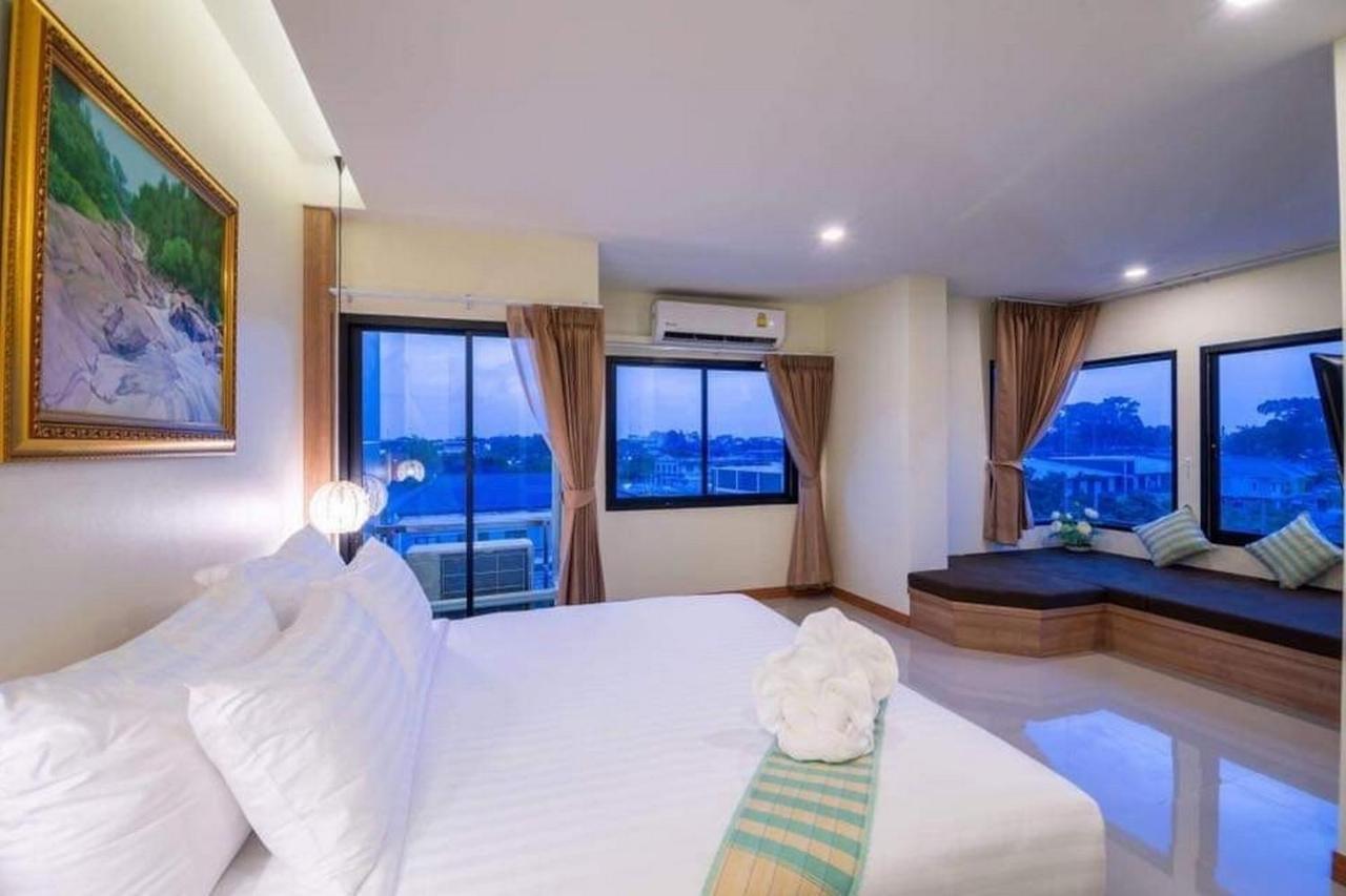 Pura Nakhon Hotel Накхонситхаммарат Экстерьер фото