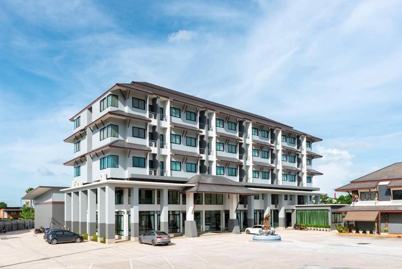 Pura Nakhon Hotel Накхонситхаммарат Экстерьер фото