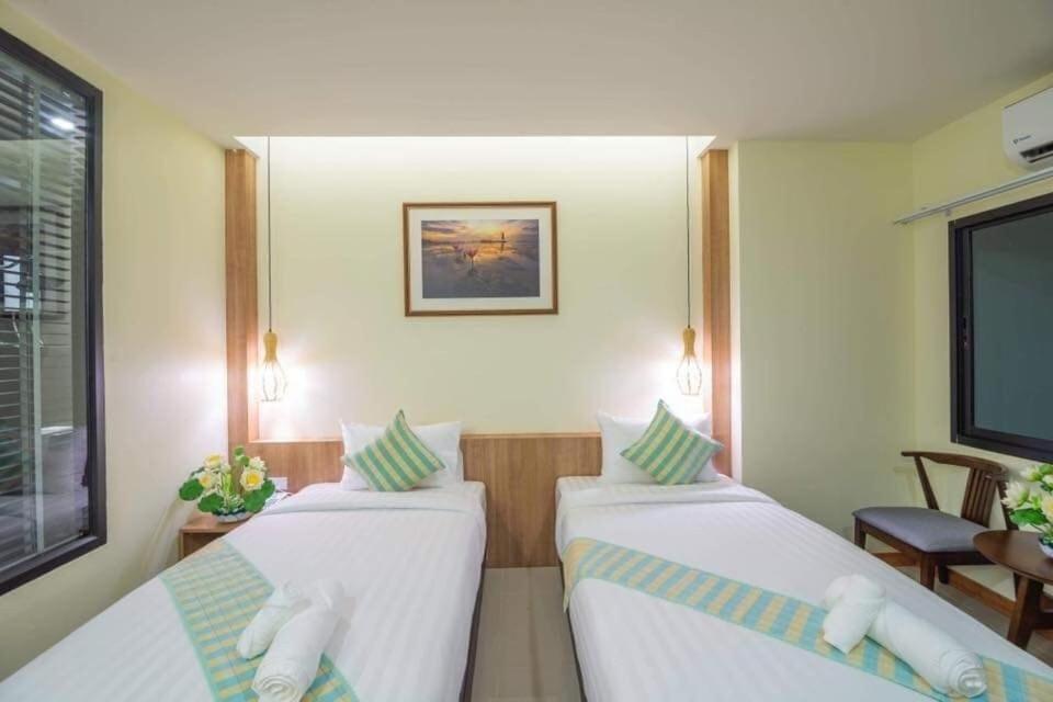 Pura Nakhon Hotel Накхонситхаммарат Экстерьер фото