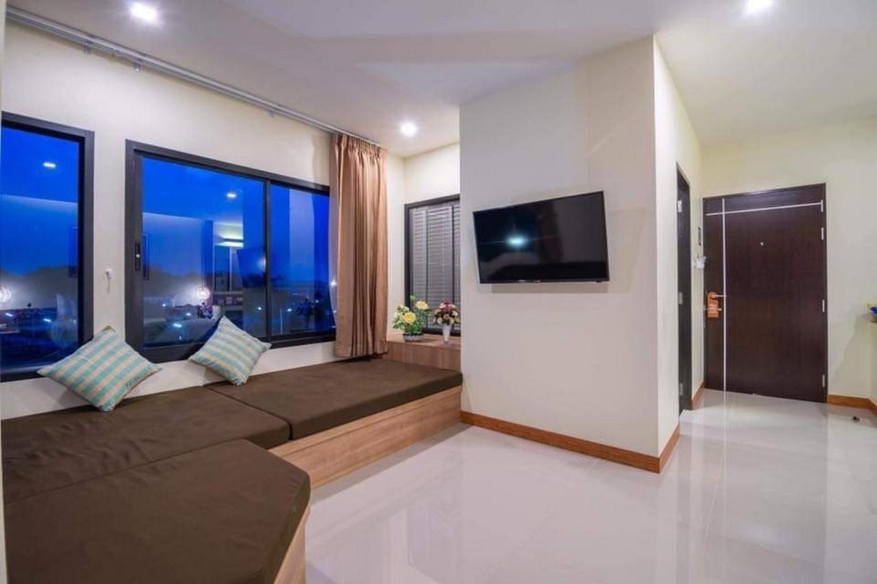Pura Nakhon Hotel Накхонситхаммарат Экстерьер фото