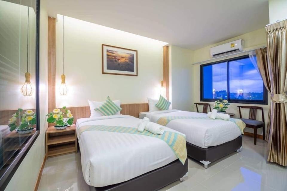 Pura Nakhon Hotel Накхонситхаммарат Экстерьер фото