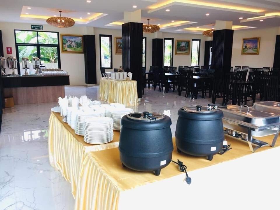 Pura Nakhon Hotel Накхонситхаммарат Экстерьер фото